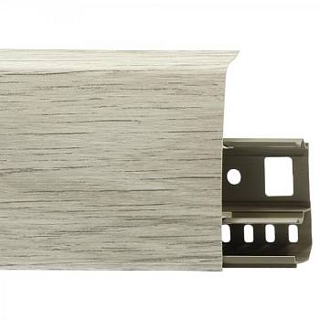 plintus-napolnyy-pvh-s-montazhnoy-plankoy-line-plast-ls005-yasen-shimo-svetlyy-2200h85h21-mm